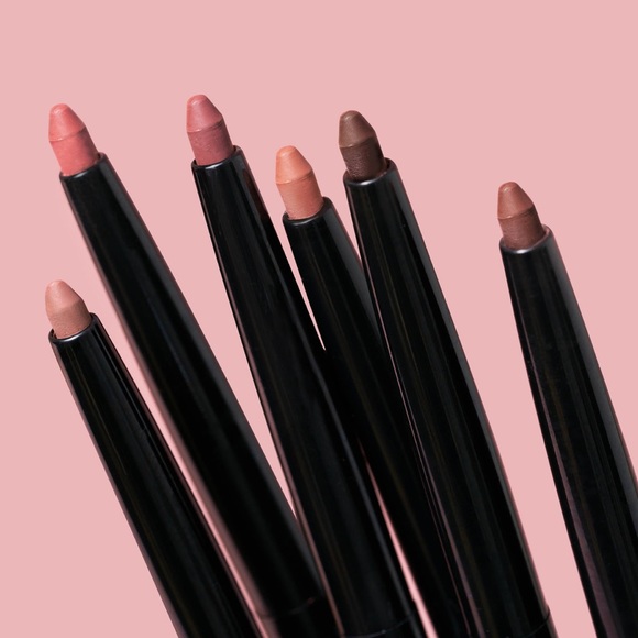 EM Cosmetics Soft Blur Velvet Lip Liner FOXY BUNNY or TEDDY .009oz / 0.27g NIB - Picture 2 of 15